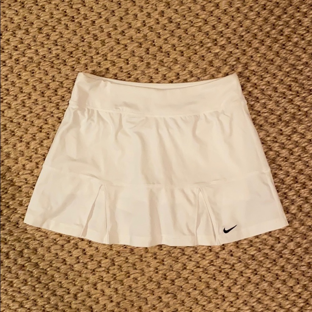 Pleated White Nike DRI-FIT Tennis Skirt - S
